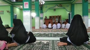 Santri TPQ Masjid Nurul Amal Isi Tahun Baru dengan Lomba