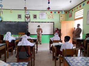 Camat IV Koto Monitor Penerapan Prokes di Sekolah