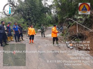 Sempat Ditutup Material Longsor, Jalur Panta-Ngarai Sudah Bisa Dilewati