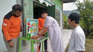 BTB Agam Salurkan Sarana Prokes Untuk Lembaga Pendidikan