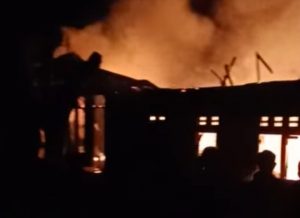 Satu Unit Rumah di Paninjauan Terbakar Dini Hari Tadi