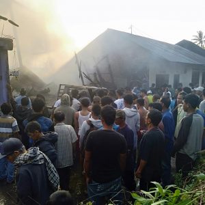 Satu Unit Mobil dan Heuler Terbakar di Palembayan