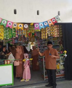 Penuhi Kebutuhan Warga Majelis Ta’lim Batu Balantai Buka Lapau Al Ikhlas