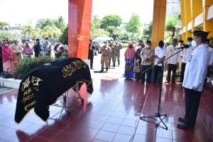 Pelepasan Jenazah Kepala DPKP Agam Ermanto Berlangsung Haru