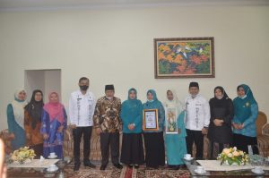 Dasawisma Sahati Raih Prestasi Tingkat Provinsi, Bupati AWR Beri Reward