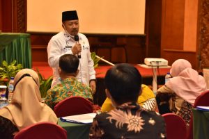 Buka Bimtek Penataan Nagari, Bupati AWR Minta Aparatur Bekerja Jujur dan Ikhlas