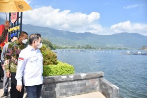 Lihat Langsung Kondisi Danau Maninjau, Begini Kata Menteri PPN