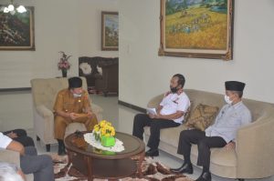 Terima Kunjungan Pengurus KONI Agam. Bupati AWR: Membangun Olaraga Butuh Komunikasi Yang Baik
