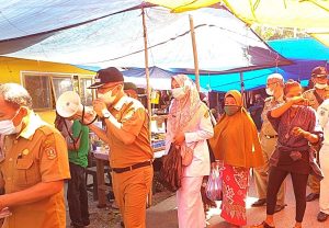 Zona Merah Covid-19, Forkopimca Tanjung Mutiara Tertibkan Pengunjung Pasar