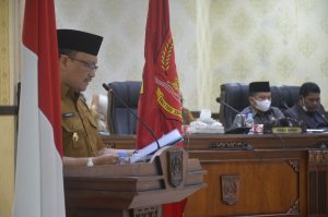 Bupati Agam Jawab Pandangan Umum Fraksi Terhadap Ranperda RPJMD 2021-2026