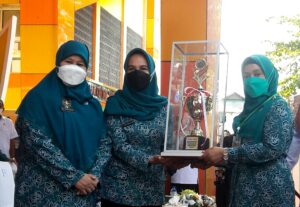Agam Pertahankan Gelar Juara Umum Gerakan PKK Kado Terindah Untuk Ny.Yenni-Ny. Titik Diawal Jabatan