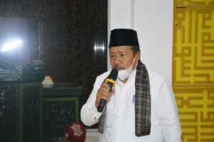 Bupati dan Wabup Agam Takbiran di Masjid Nurul Falah