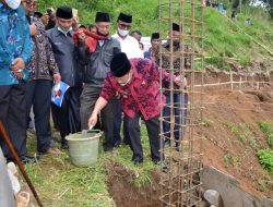 Bupati Agam Letakkan Batu Pertama Pembangunan Rumah Tahfiz Ar-Rahman Pasanehan
