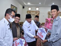 Bonus MTQ Diserahkan, Bupati Agam : Ini Penghargaan Atas Perjuangan Kafilah