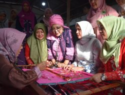 BKOW Bersama UMKM Provinsi Sumbar Tinjau Dua Lokasi Produk Kelompok UMKM Di Agam