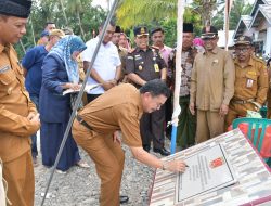 Bupati Agam Resmikan Padat Karya Infrastruktur di Manggopoh