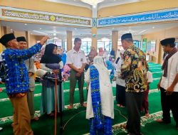BKMT Matur Santuni 8 Anak Yatim, Camat Ajak Warga Tingkatkan Kepedulian