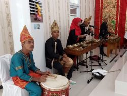 Sanggar Seni Pitunggua Agam Tampil Pukau Para Tamu Iskada di Agam