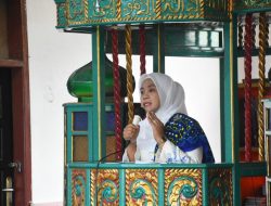 Ny Yenni Andri Warman Hadiri Pertemuan Bulanan BKMT Kecamatan Matur