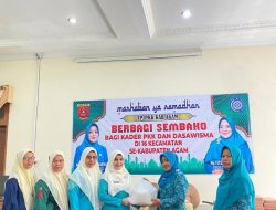 “Ramadan Berkah” TP PKK Agam Salurkan Sembako Untuk Kader PKK