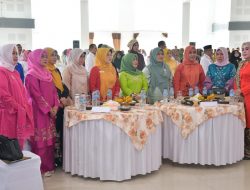 Ny Yenni Andri Warman Hadiri Pertemuan Bulanan Iskada di Tanah Datar