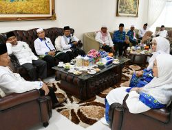 Jelang Dakwah, Bupati Agam Sambut Ketua BKMT Pusat di Rumdis