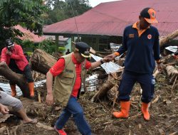 Tinjau Sekolah Terdampak Longsor, Bupati Harapkan Akses Jalan Segera Dibersihkan