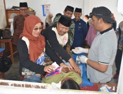 Puluhan Anak di Tilatang Kamang Ikuti Sunatan Massal