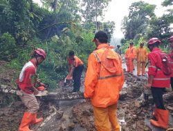 Longsor di Muko-Muko, Akses Jalan Lubuk Basung -Bukittinggi Buka Tutup