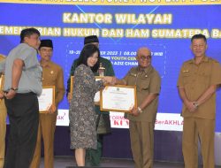 Aktif Mendukung Program KI, Pemkab Agam Diganjar Penghargaan Oleh Kemenkumham RI