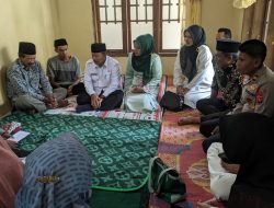 Keluarga Kakak Beradik Yang Tenggelam di Danau Maninjau Terima Uang Duka Dari Bupati 