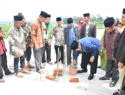 Bupati Agam Letakkan Batu Pertama Pembangunan Kantor Muhammadiyah IV Koto