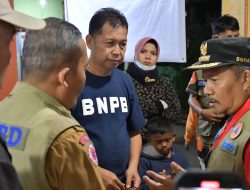 Ungkap Duka Mendalam, Bupati Agam Kunjungi Posko Bencana Erupsi Gunung Marapi