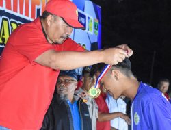 Kalungkan Medali Juara 1, Bupati Agam Harapkan Lahir Generasi Berdaya Saing