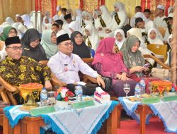 Bupati Agam Mewisuda 120 Santri Pondok Tahfiz Al-Hidayah MTsN 3