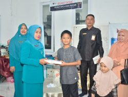 Bunda Literasi Agam Berbagi Kebahagiaan Dengan Anak-Anak Rumah Baca Tilatang Kamang