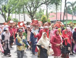 Arak-Arakan Jamba Meriahkan Halal bi Halal Pasukuan Piliang Nagari Lubuk Basung