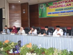 168 Siswa SMK Farmasi YIB Angkatan 59 Dilantik dan Diambil Sumpah