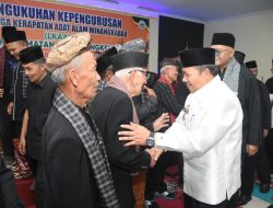 Bupati Agam Hadiri Pengukuhan Pengurus LKAAM Ampek Angkek 2024- 2029