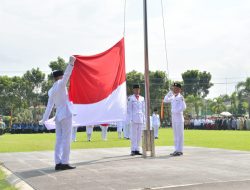 Duplikat Bendera Pusaka Merah Putih Berkibar Sempurna, Kaban Kesbangpol Agam Bangga