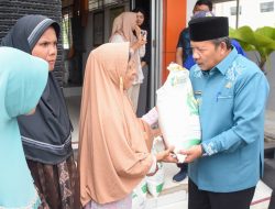 Bupati Agam Serahkan Bantuan Pangan Untuk 3028 KK di 2 Kecamatan.