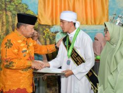 Bupati Agam Mewisuda 111 Santri Ponpes Tahfiz Qur’an Baitirrahman