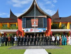 Hadiri HUT Bhayangkara ke 79, Bupati Agam : Polri Pilar Utama Dukung Kelancaran Pembangunan Daerah