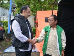 Wabup Agam Terima Bantuan Dari Anggota DPRD Sumbar Nofrizon Untuk Korban Bencana