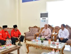 BAKOR Perantau Agam Jakarta Salurkan Donasi 33 Unit Gerobak Untuk Warga Agam