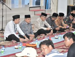 Buka Puasa Bersama Petugas K3, Bupati Agam Apresiasi Atas Dedikasi Jaga Kebersihan