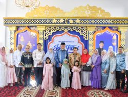 Bupati Agam Silaturahmi Lebaran ke Sejumlah Pejabat Daerah Sumbar