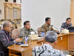 Pimpin Rapat Agenda Strategis Daerah, Bupati Agam Minta OPD Bekerja Maksimal