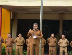Pimpin Apel Gabungan, Bupati Agam Ajak ASN Perkuat Semangat Kerja dan Ibadah