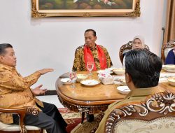 Bupati Agam Jamu Sarapan Pagi Wamen Dikti dan Rektor Fort De Kock